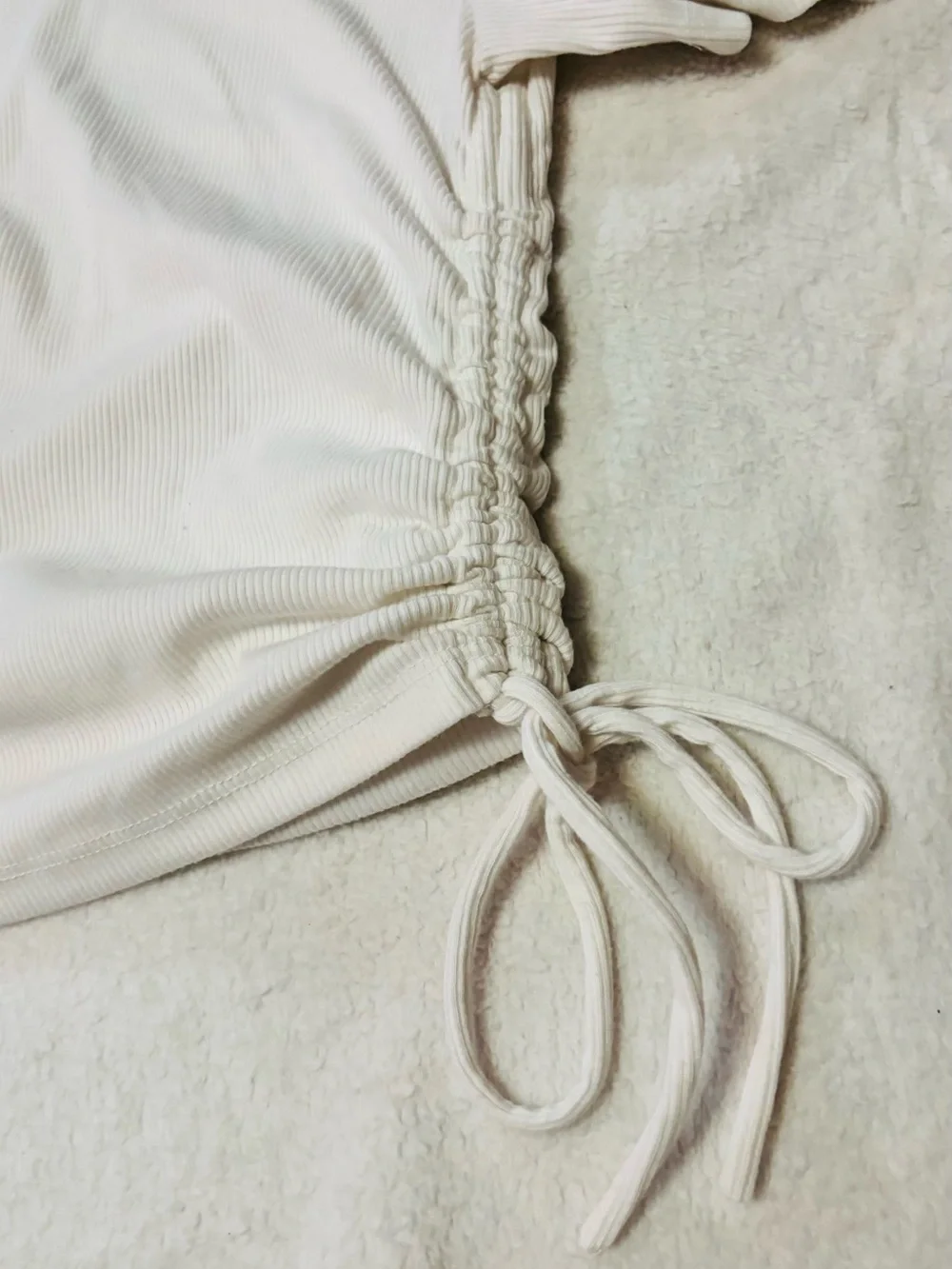 ZARA Cream Ribbed Short Sleeve Top with Side Tie Ruching Size Large EUC - Picture 4 of 6